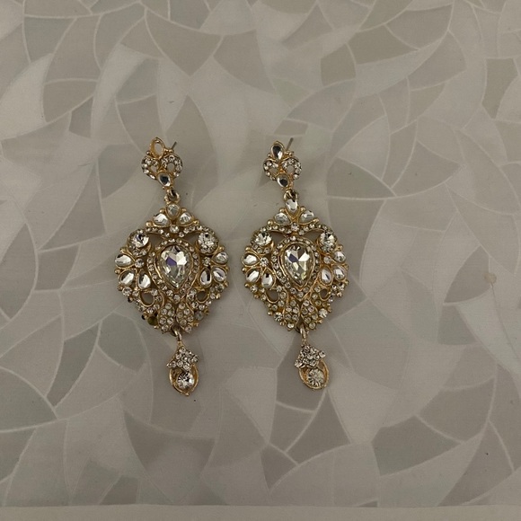 Earrings - Picture 1 of 1